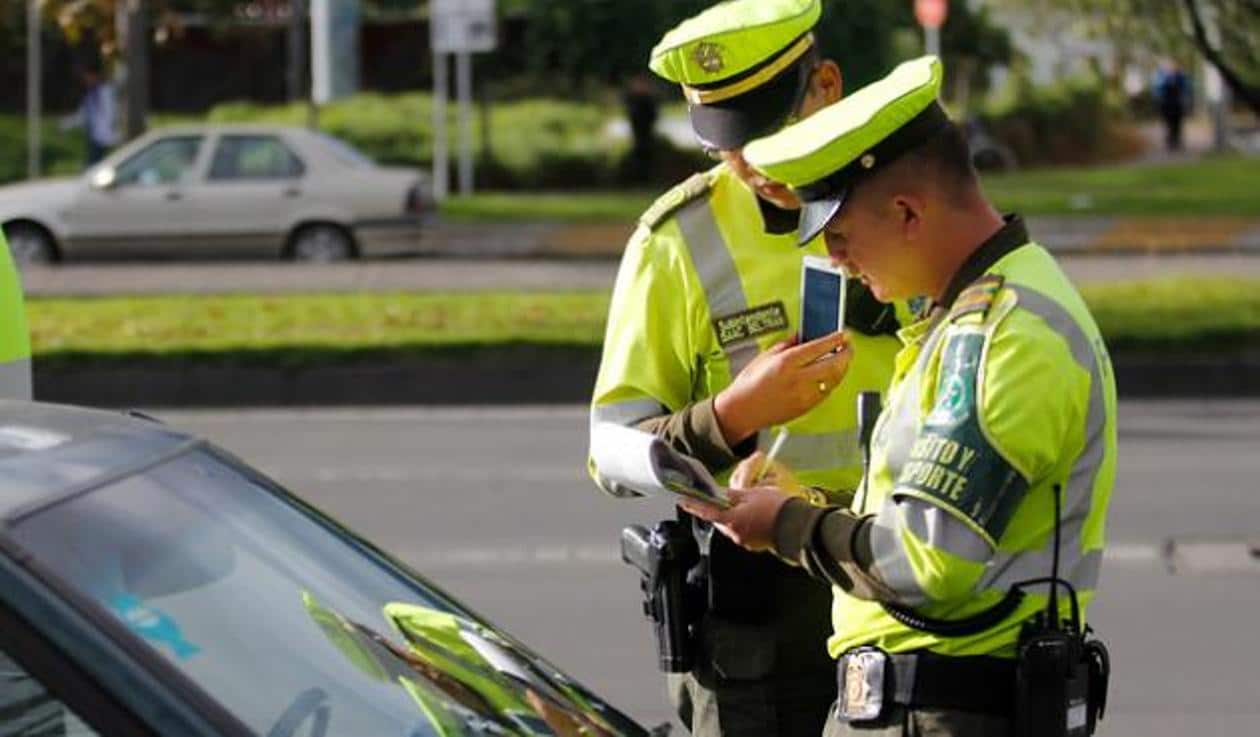 policia_de_transito_0 Autos Rodando Policia de Transito comparendo