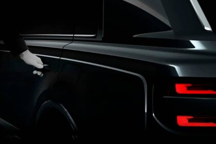 Toyota Century Teaser