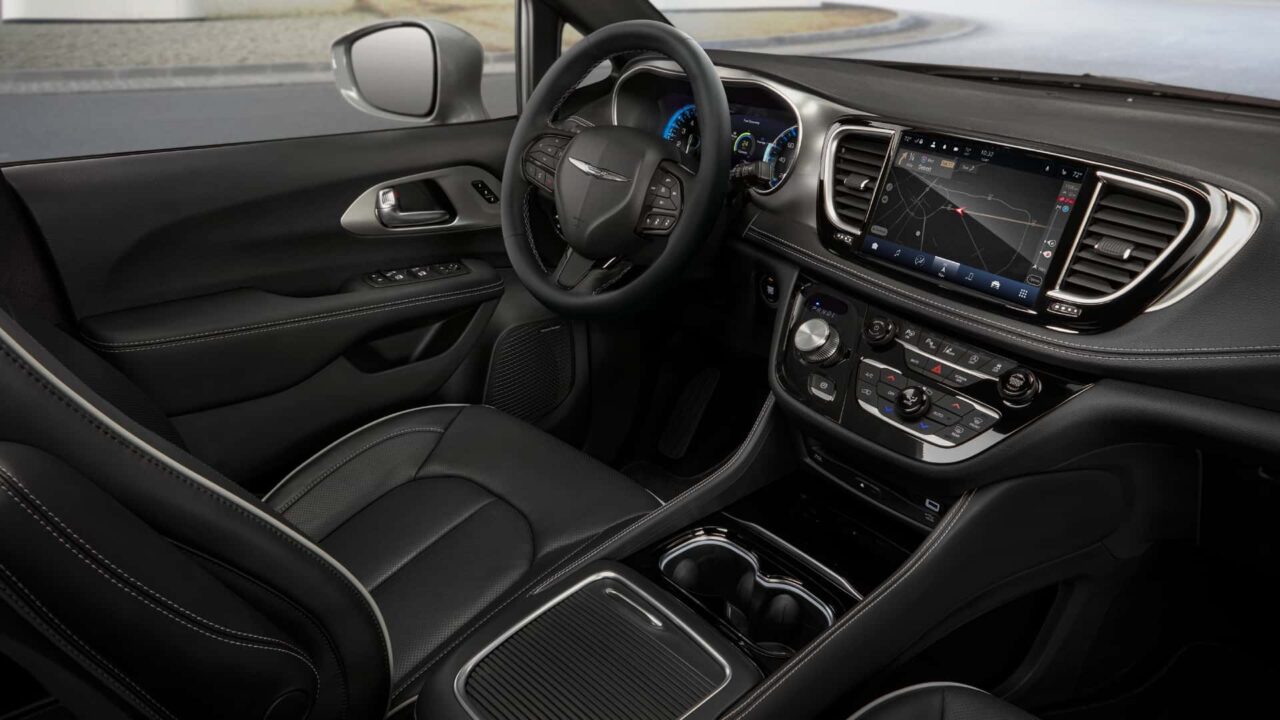 2024 chrysler pacifica Autos Rodando Chrysler Pacifica interior