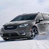 Chrysler Pacifica 2024: Celebra 40 Años y se Renueva con Innovaciones +Video 7 Chrysler Pacifica 2024 frente