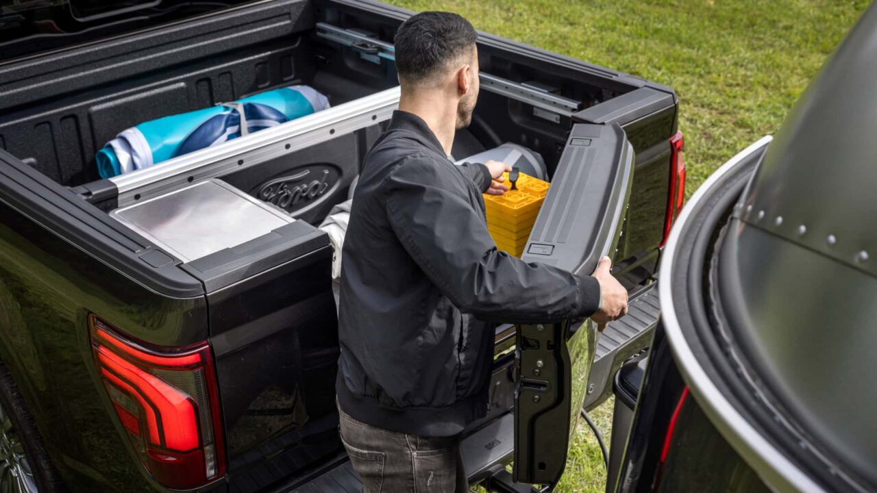 2024 ford f 150 pro access tailgate 1 Autos Rodando Ford F