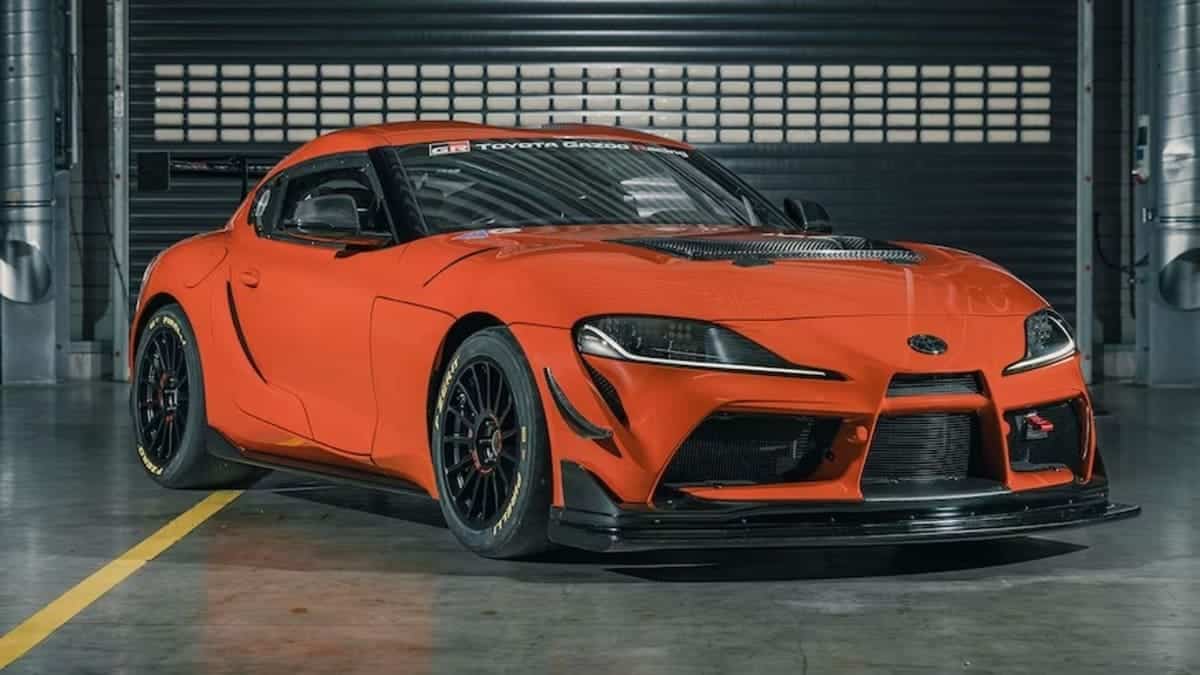 2024 toyota gr supra 100 edition_04 Autos Rodando Toyota GR Supra GT Edición diagonal delantero