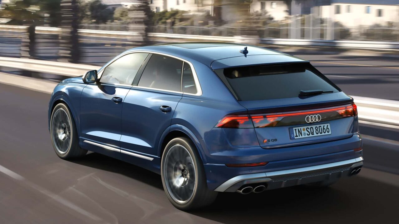 audi sq8 2023_01 Autos Rodando Audi SQ atras