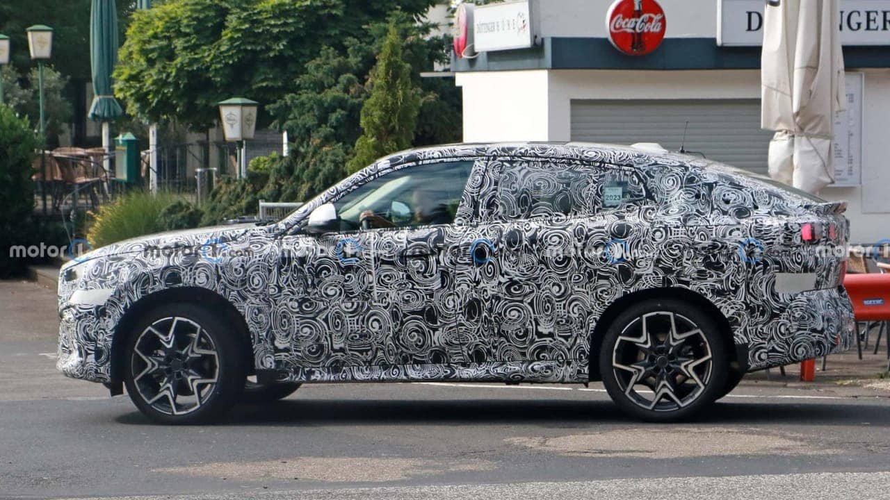 bmw x2 2024 new spy_02 Autos Rodando BMW X lateral