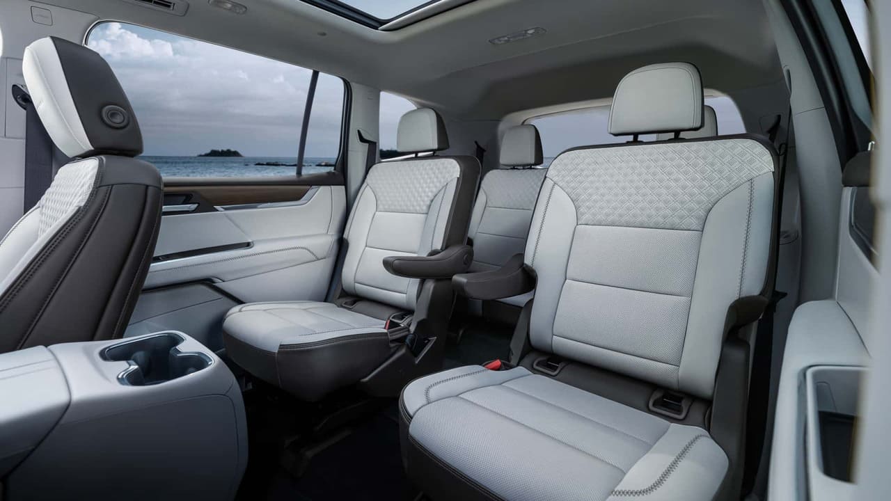 gmc acadia 2024_04 Autos Rodando GMC Acadia espacio interior
