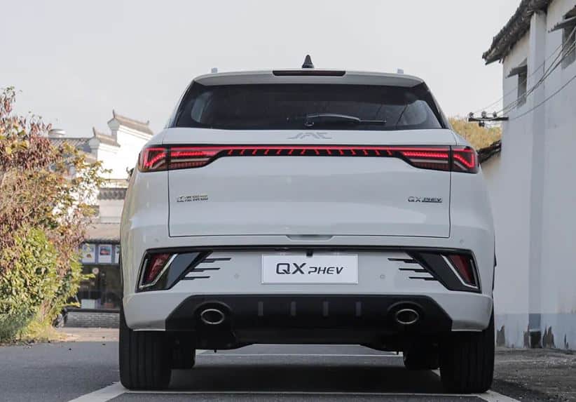 jac qx phev_03 Autos Rodando JAC QX PHEV por detrás