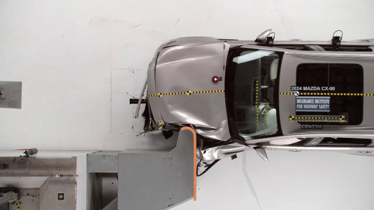 mazda cx 90 2024 crashes its way to iihs top safety pick award_7 Autos Rodando Mazda CX prueba de Choque IIHS