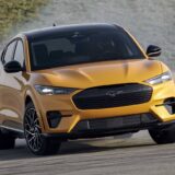 Ford Mustang Mach-E Se Prepara para Argentina: Cuando el Resto de Sudamerica 5 Ford Mustang Mach-E en pista