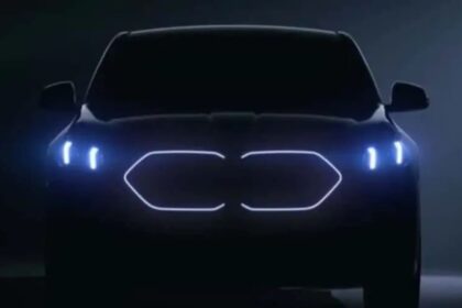 BMW X2 2024 frente iluminado
