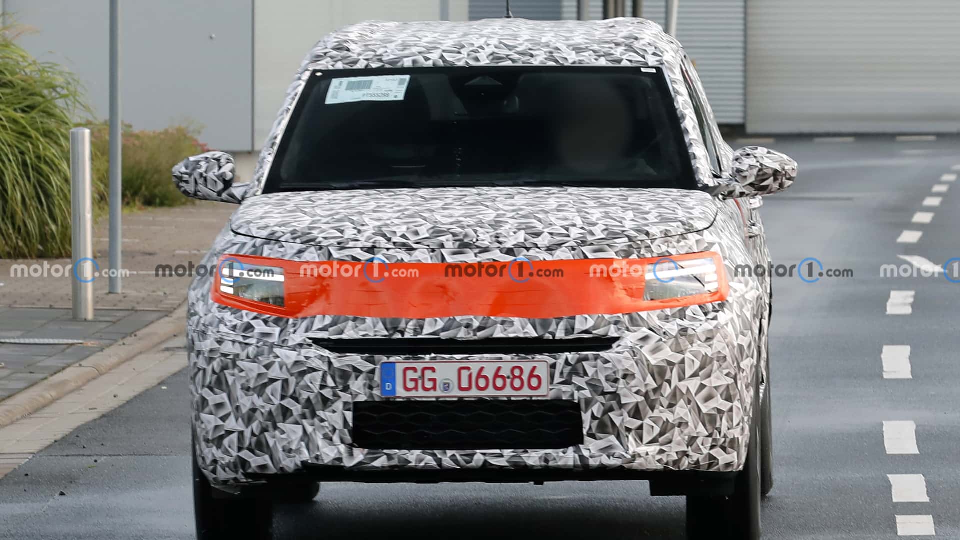 next generation opel crossland spy photos 4