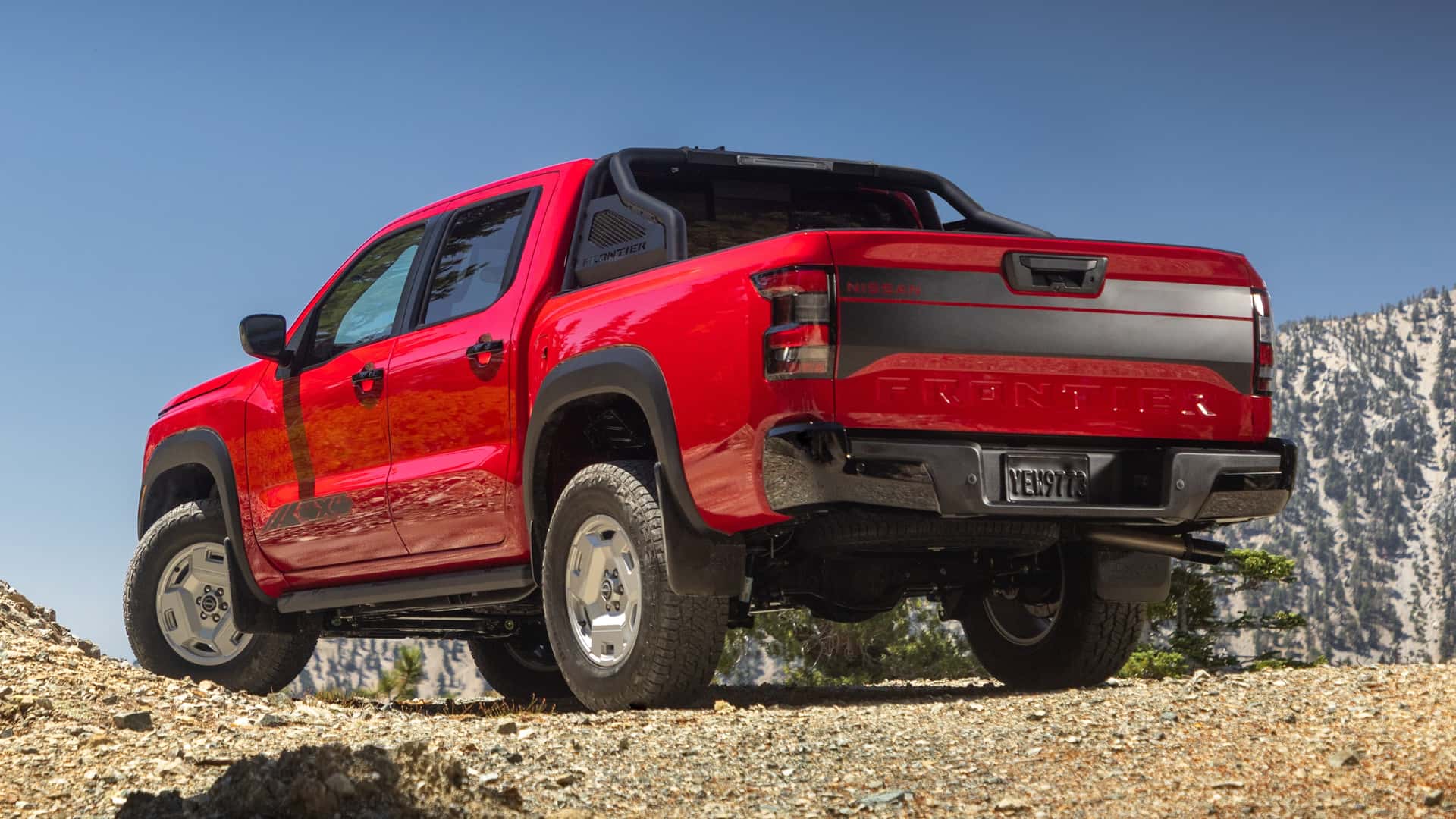 Nissan Frontier Hardbody por detras