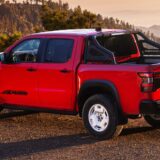 Nissan Frontier Hardbody lateral