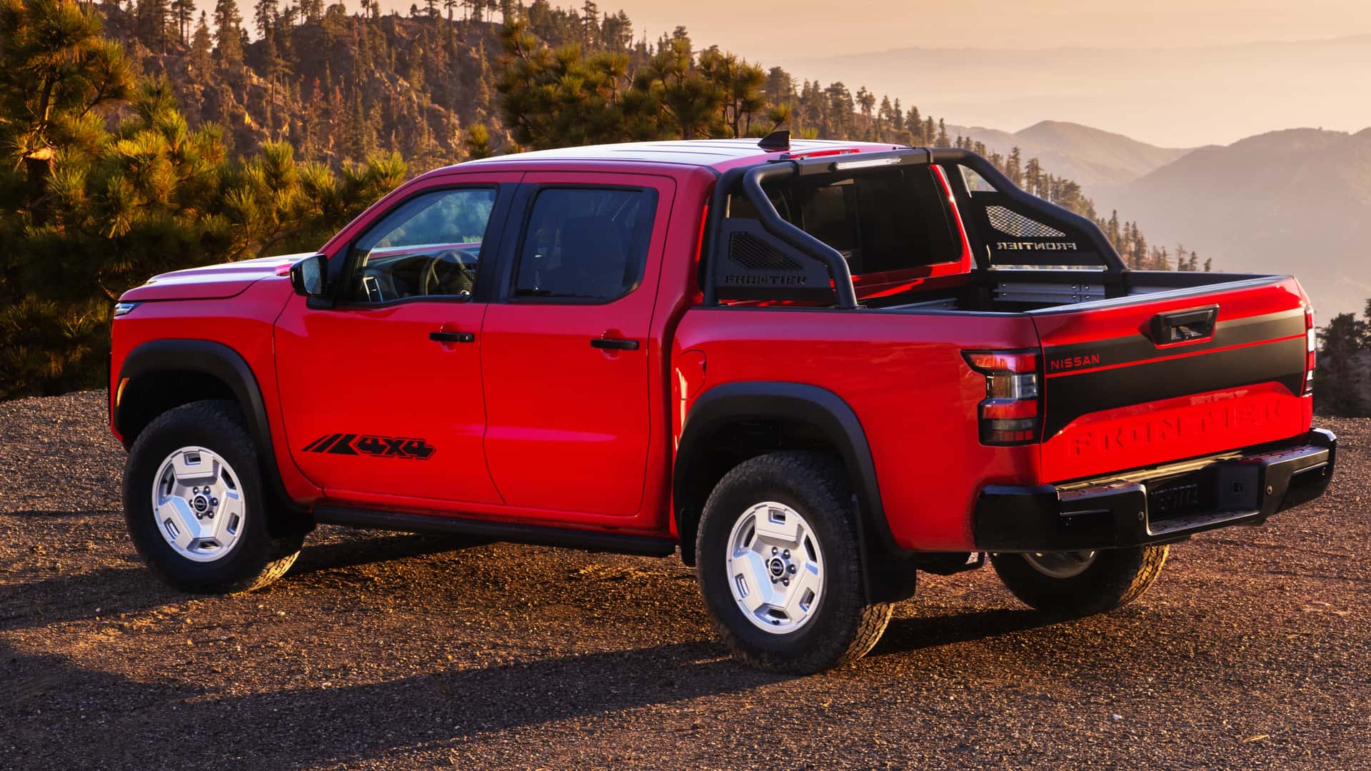 Nissan Frontier Hardbody lateral