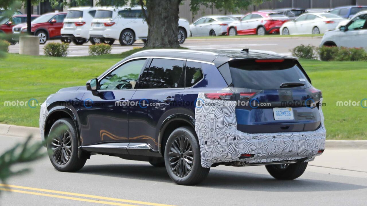 nissan rogue front view 2024 Autos Rodando Nissan X Trail Facelift por detras