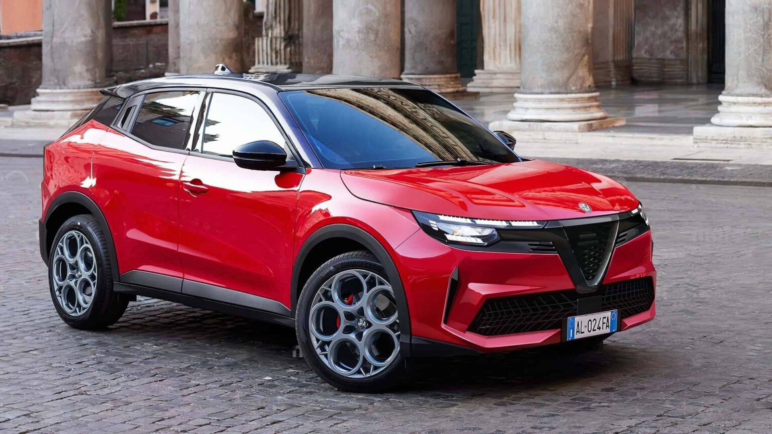 SUV Alfa Romeo render