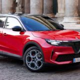 SUV Alfa Romeo 2024 render