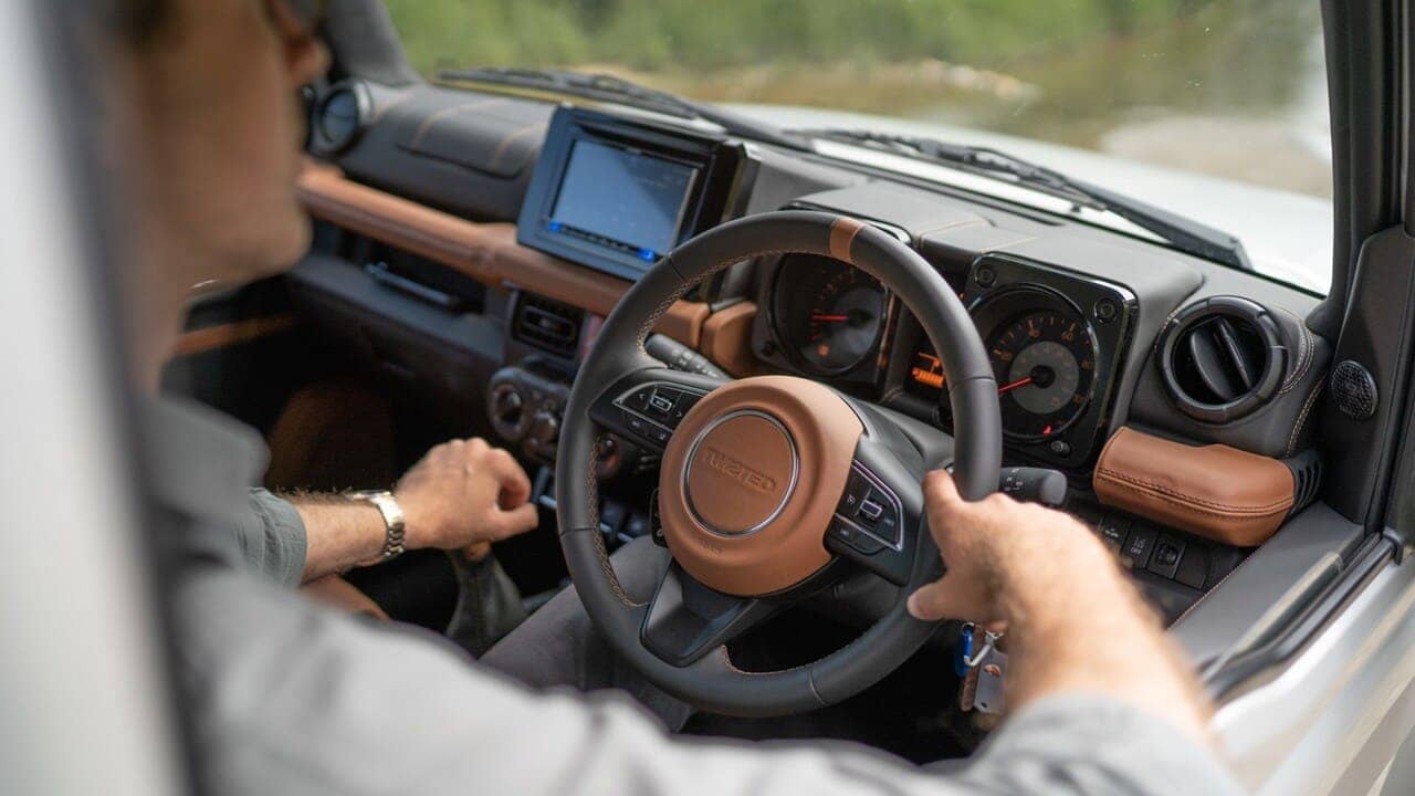 suzuki twistedjimny interior Autos Rodando Suzuki Jimny Twisted volante forrado