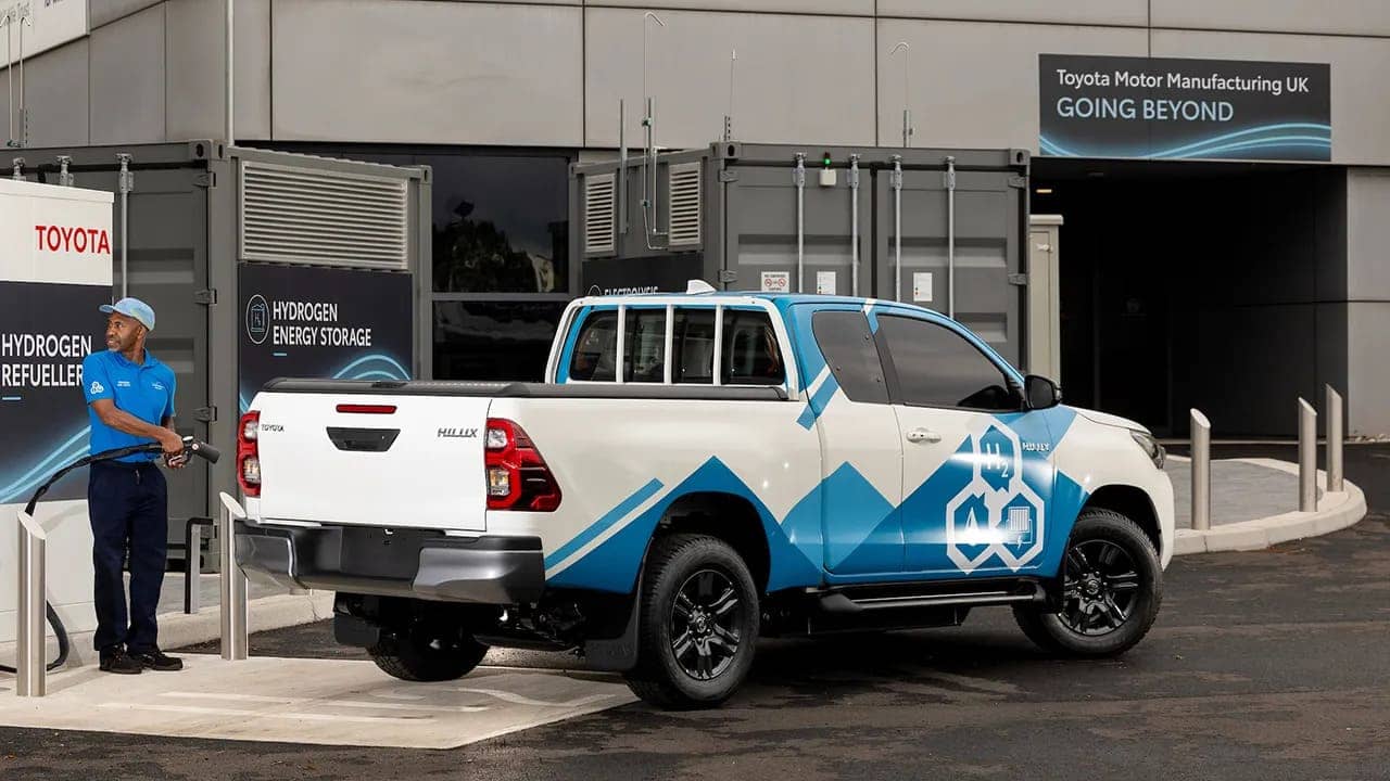 Toyota Hilux a Hidrogeno por detras