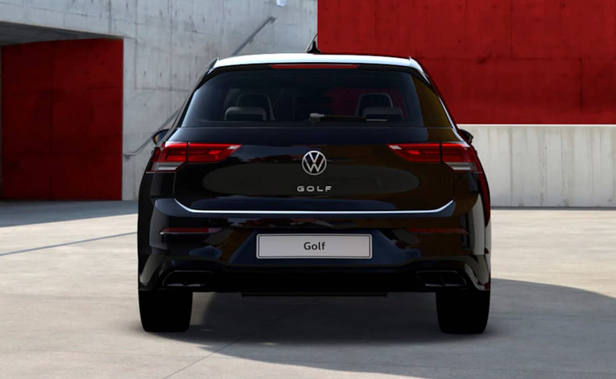 volkswagen golf black edition cola Autos Rodando Volkswagen Golf Black Edition por detras