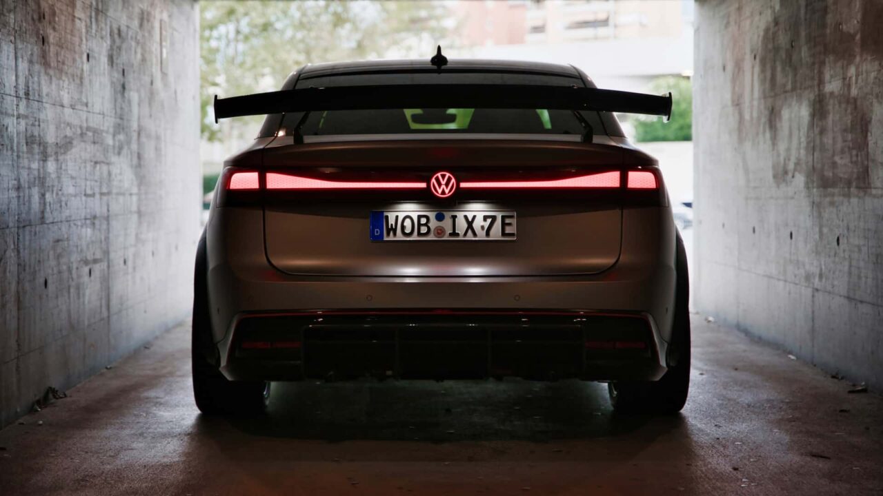 Volkswagen IDX Performance por detras