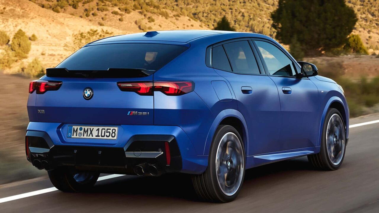 BMW X2 2024 por detras