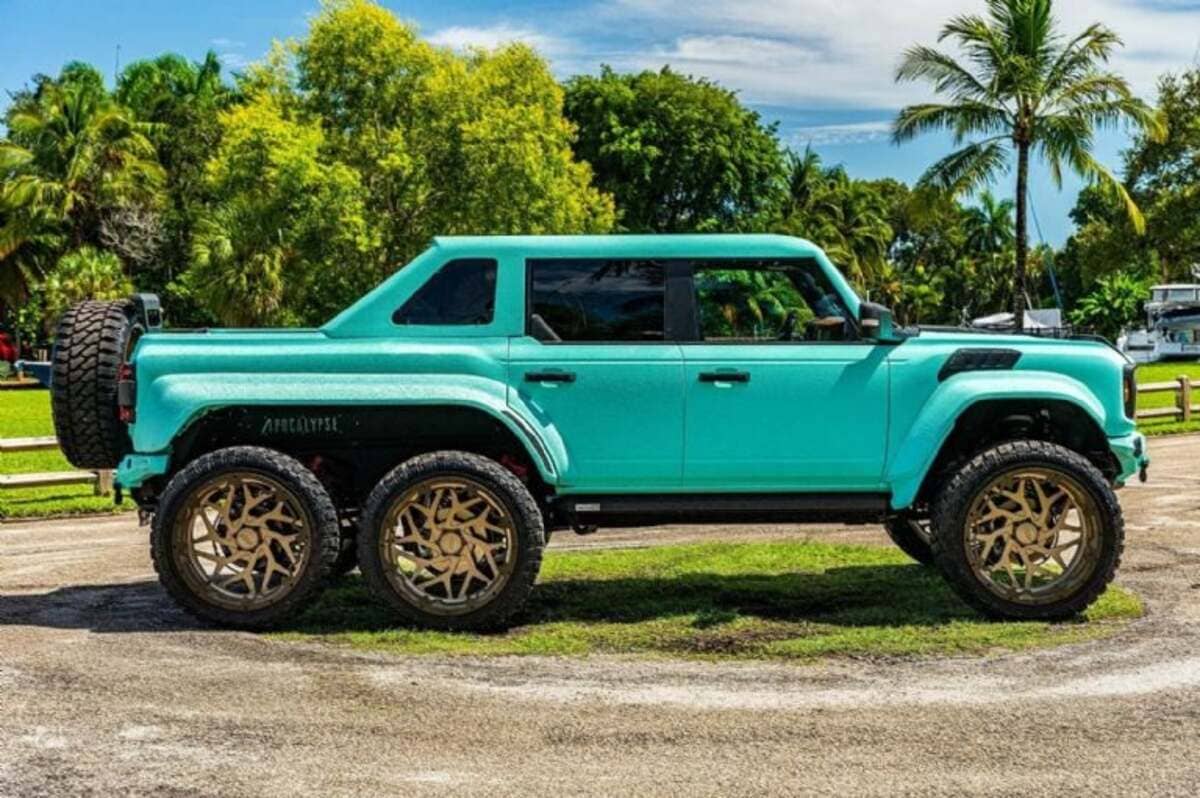 Ford Bronco 6x6 Knightmare lateral
