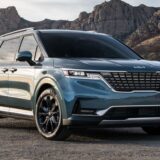 Kia Carnival 2023 frente