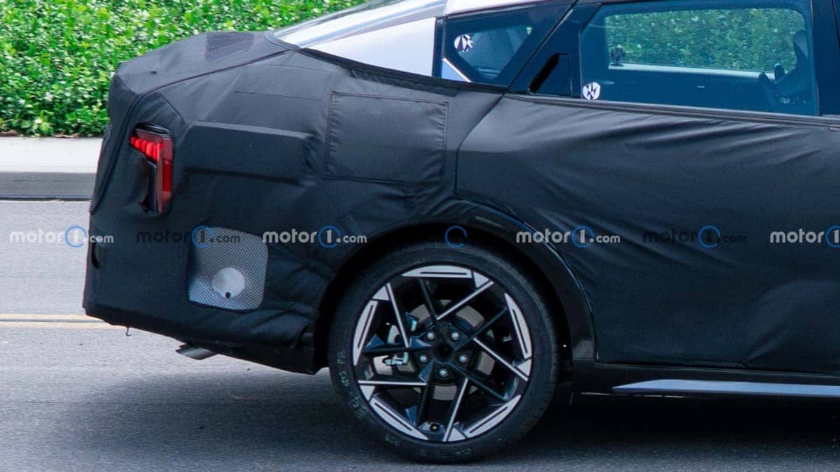 kia forte k4 spy photo_01 Autos Rodando Kia K o Kia Forte atras