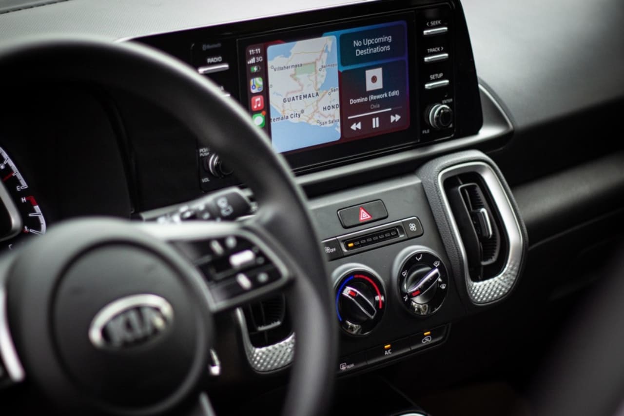 kia sonet interior Autos Rodando Kia Sonet tablero