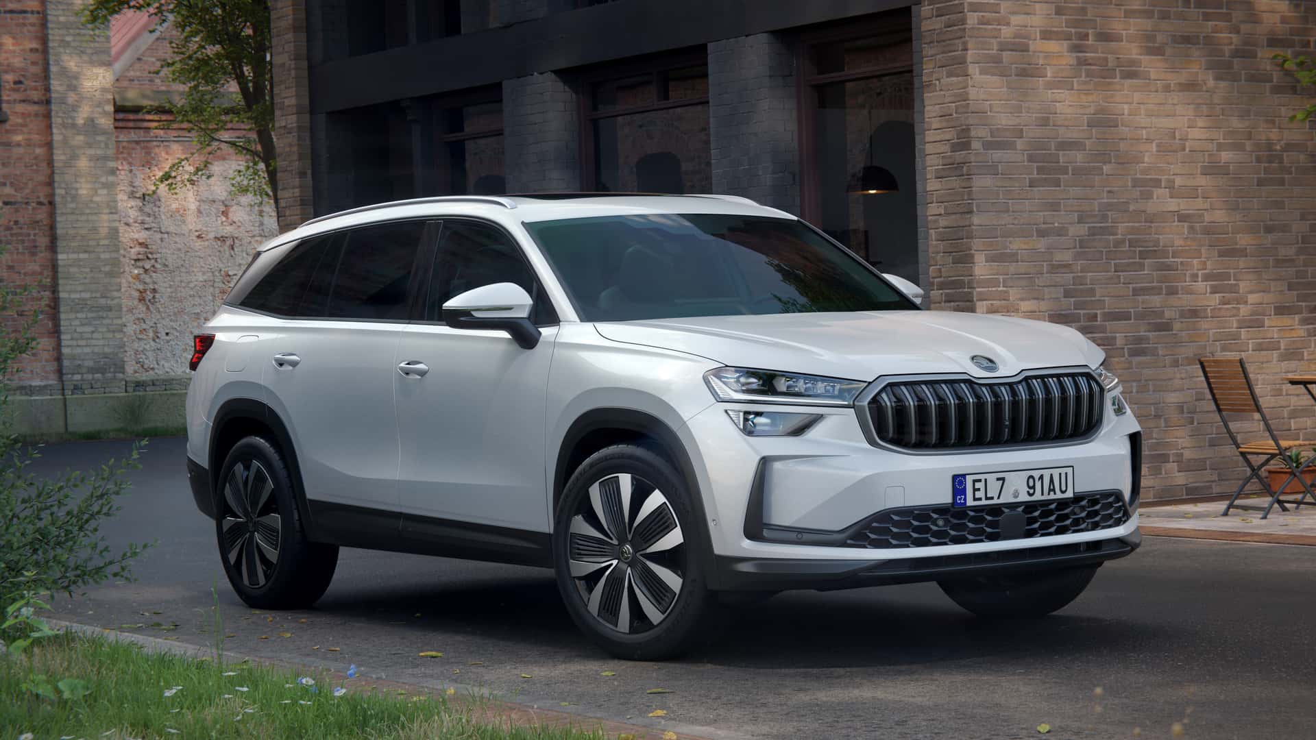 Nuevo Skoda Kodiaq 2024: Evolución y Poder Híbrido para Conquistar las Carreteras 1 Skoda Kodiaq 2024