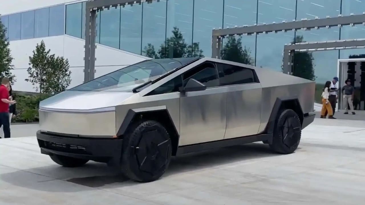 tesla cybertruck 1 Autos Rodando Tesla Cybertruck lateral