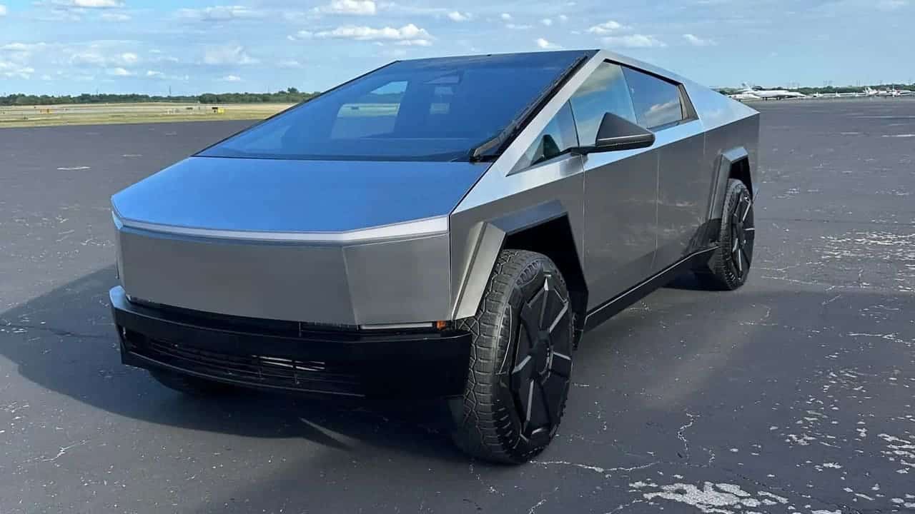 tesla cybertruck Autos Rodando Tesla Cybertruck frente