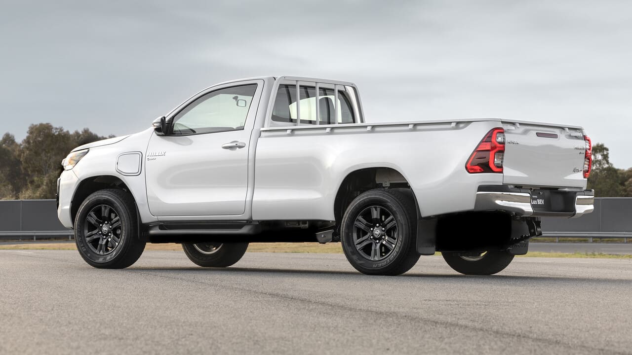 toyota hilux bev toyota hilux ev 02 Autos Rodando