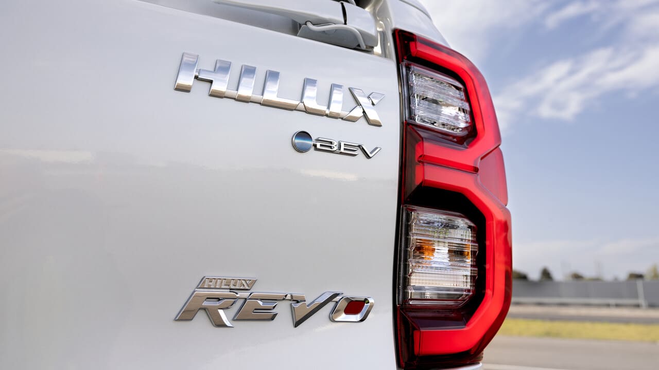 toyota hilux bev toyota hilux ev 07 Autos Rodando