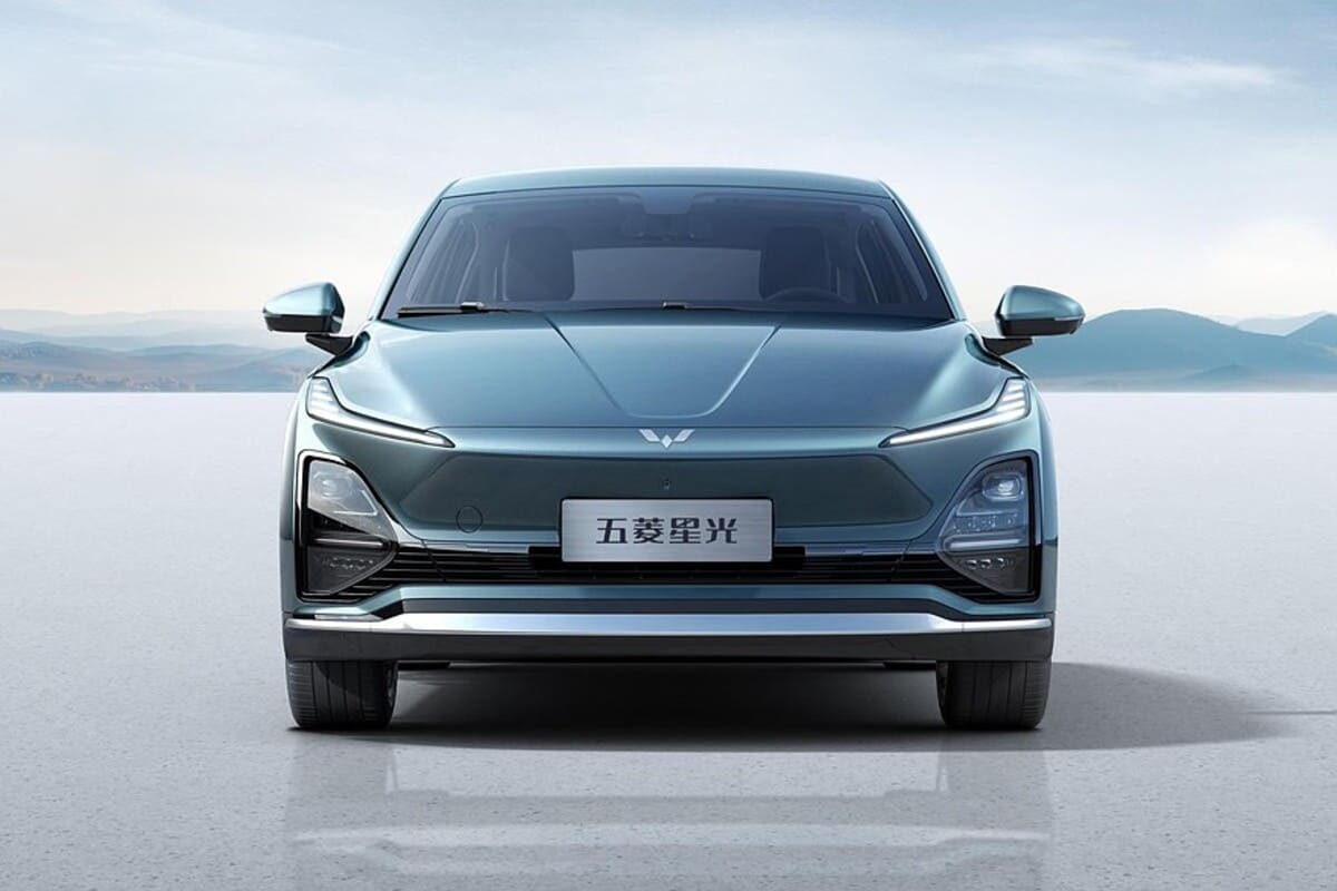 wuling starlight ev 2 Autos Rodando Wuling Starlight frente
