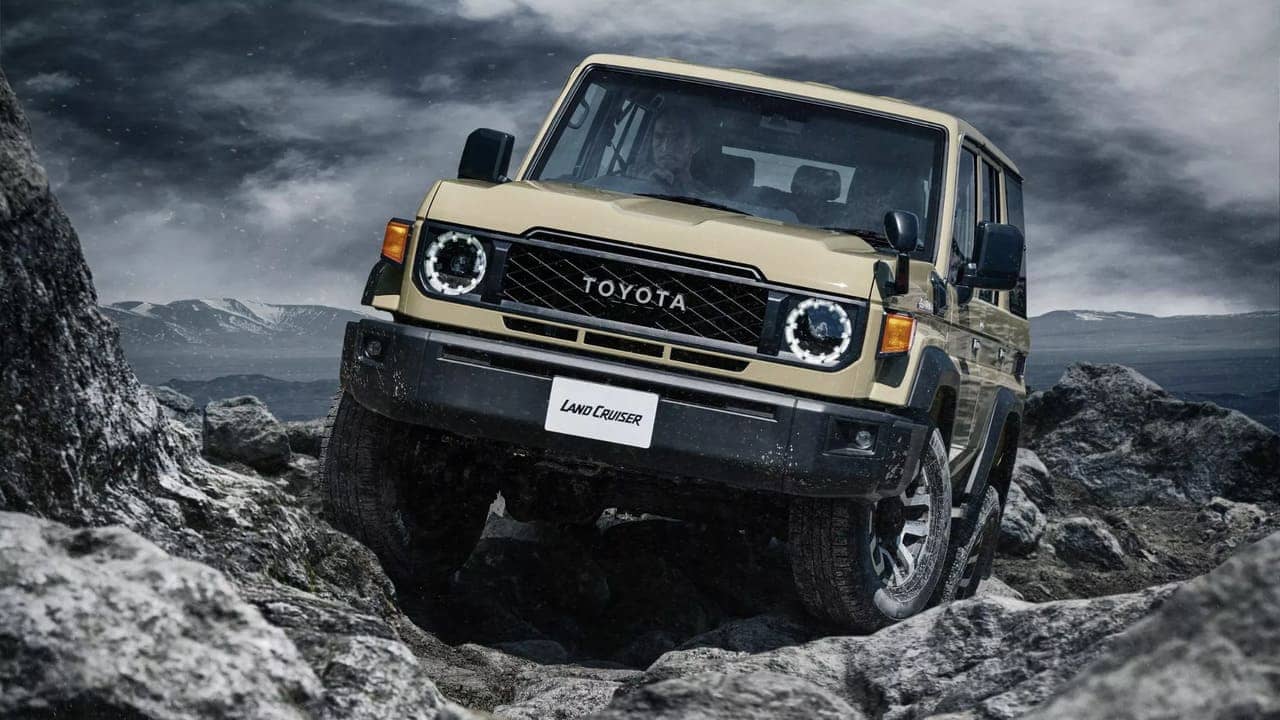 Toyota Land Cruiser 70 2024: 40 Años y Edición Única en Negro Mate 1 Toyota Land Cruiser 70 Series 2024