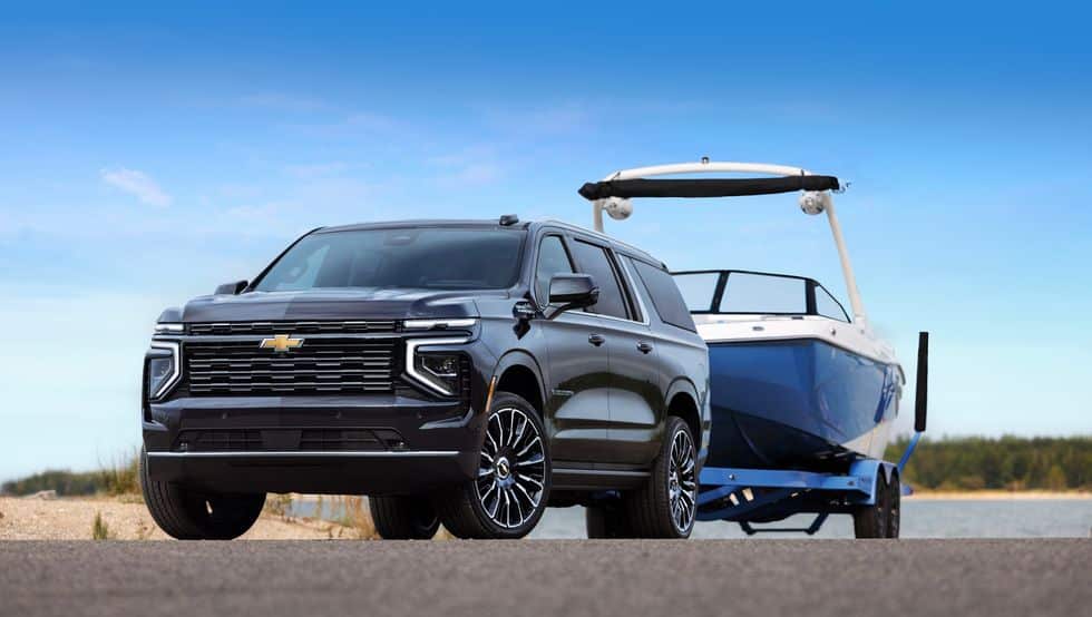 Las Chevy Tahoe y Suburban 2025: Un Giro Hacia la Elegancia y el Poder 1 Chevrolet Suburban 2025