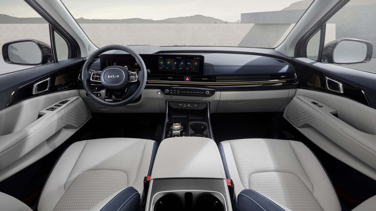 2025 kia carnival south korea Autos Rodando Kia Carnival interior