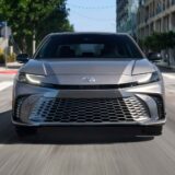 Toyota Camry 2025 frente