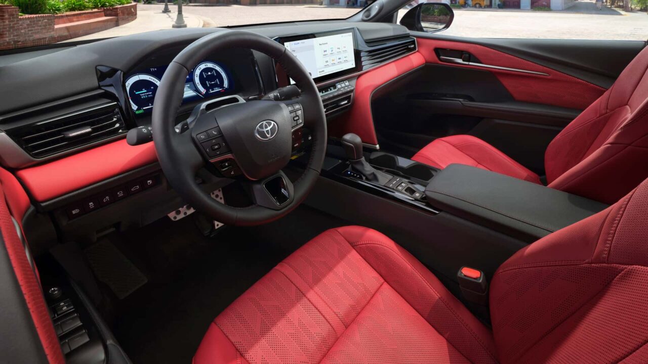 toyota camry 2025_09 Autos Rodando Camry interior