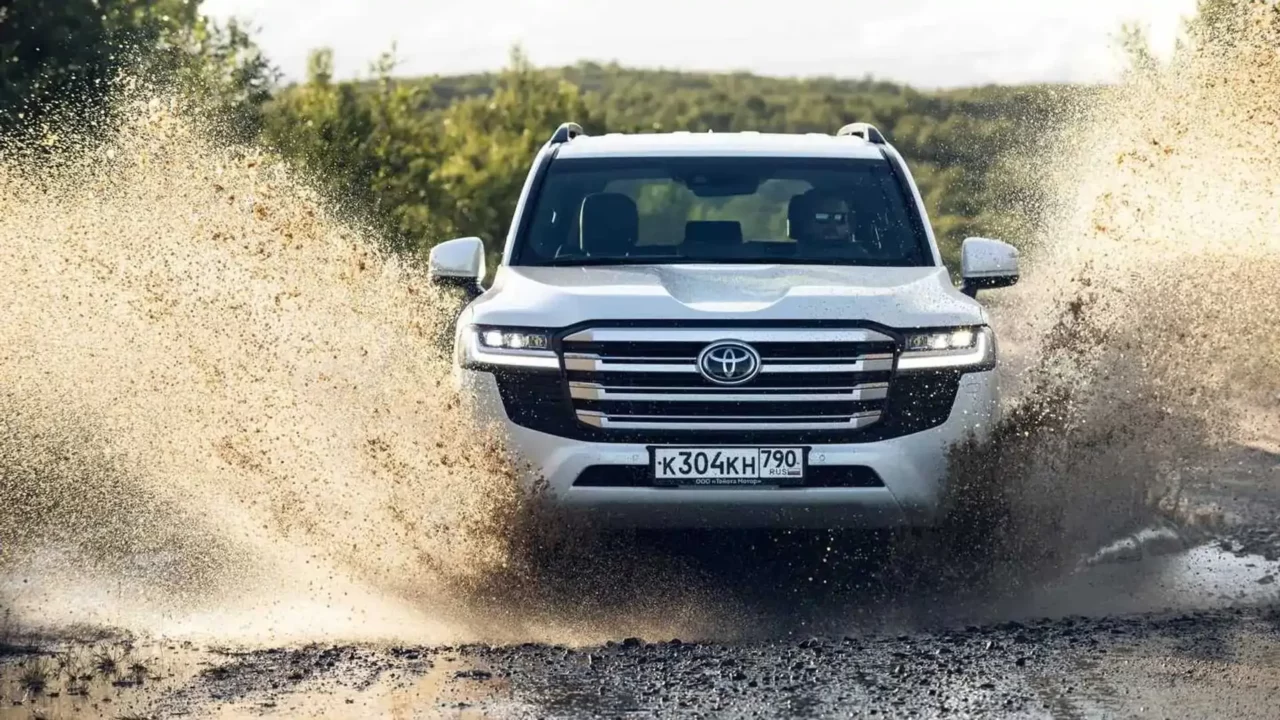 toyota land cruiser 300 komfort beret brod Autos Rodando LC