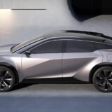 Toyota Sport Crossover Revolucionará el 2025 4 Toyota Sport Crossover lateral