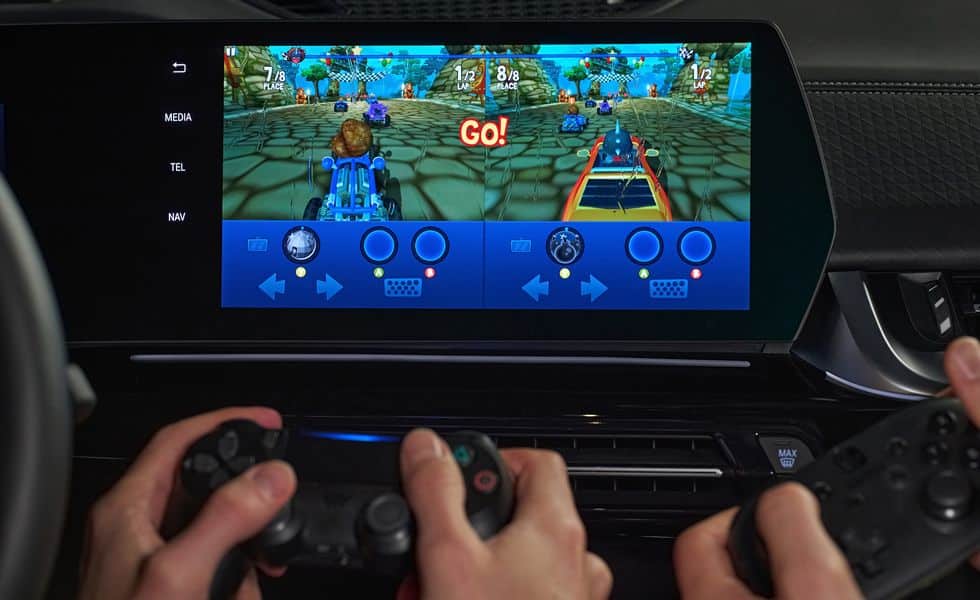 iDrive 9 BMW y PS5 Dual Sense