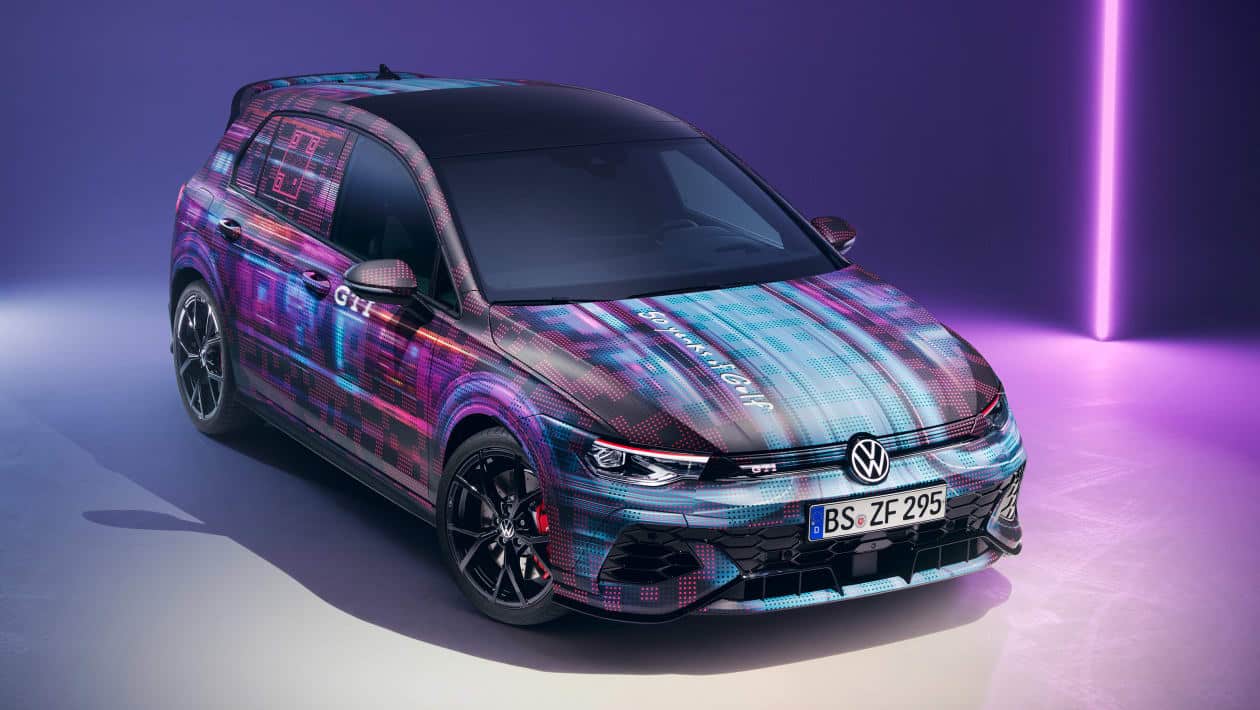 Volkswagen Golf 2024 frente