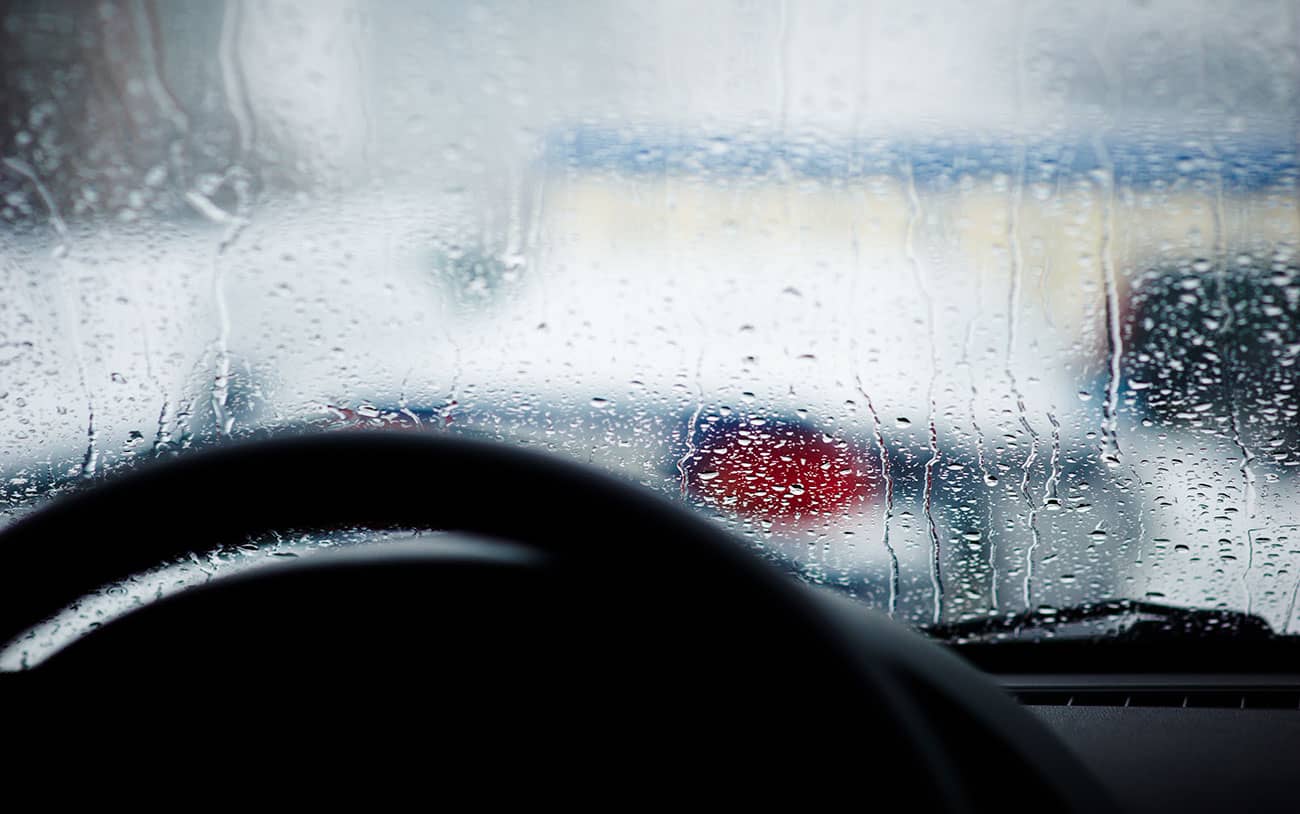 Cómo Impedir que se Empañe el Parabrisas del Auto en Invierno 1 parabrisas empañado