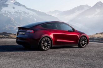 Tesla Model Y: ¿Cómo se Convirtió en el Auto Más Vendido en Europa en 2023?