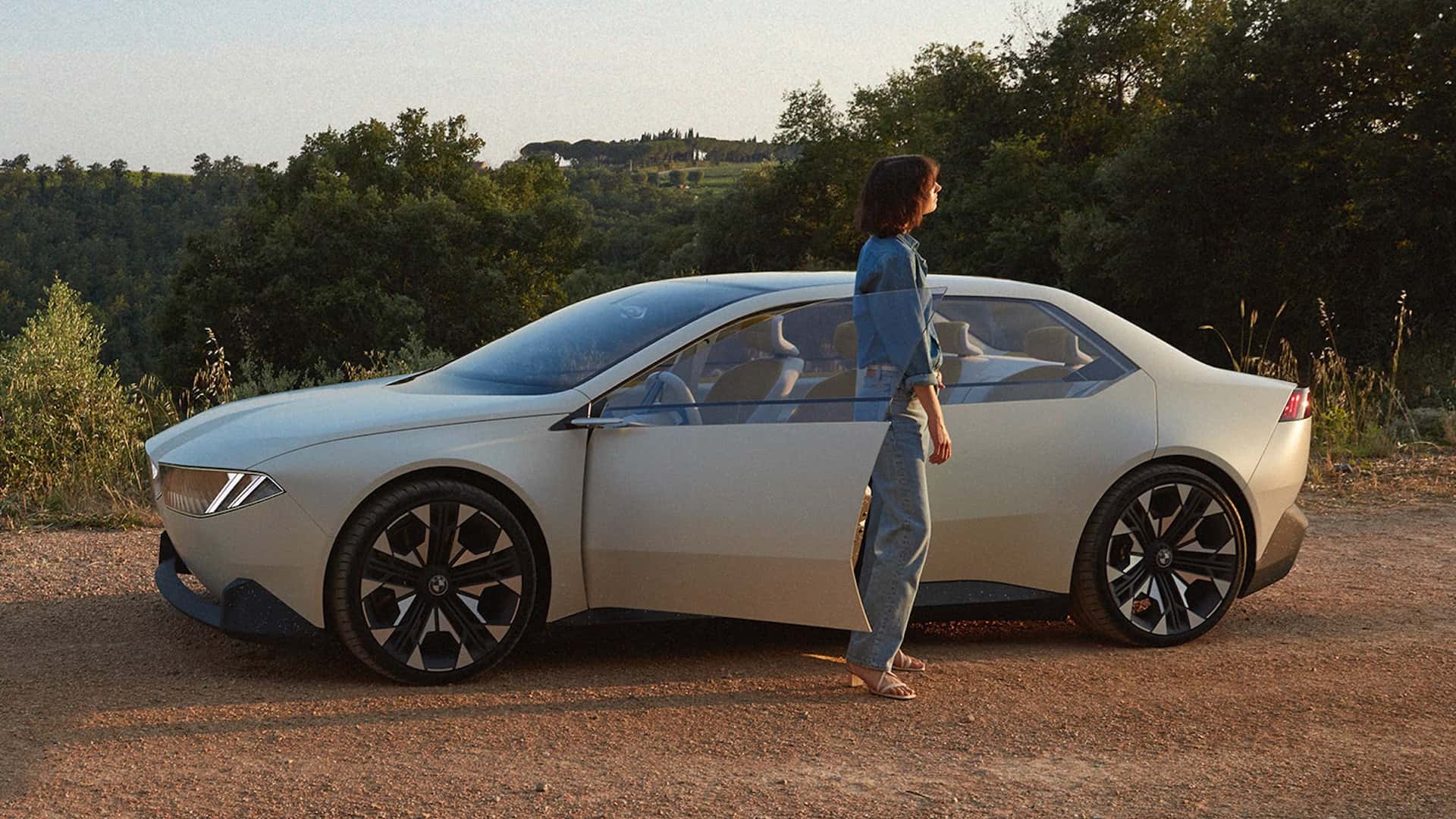 BMW i1: Vuelve la tracción trasera al BMW Serie 1 que ahora será electrico 4 BMW Neue Klasse 2025