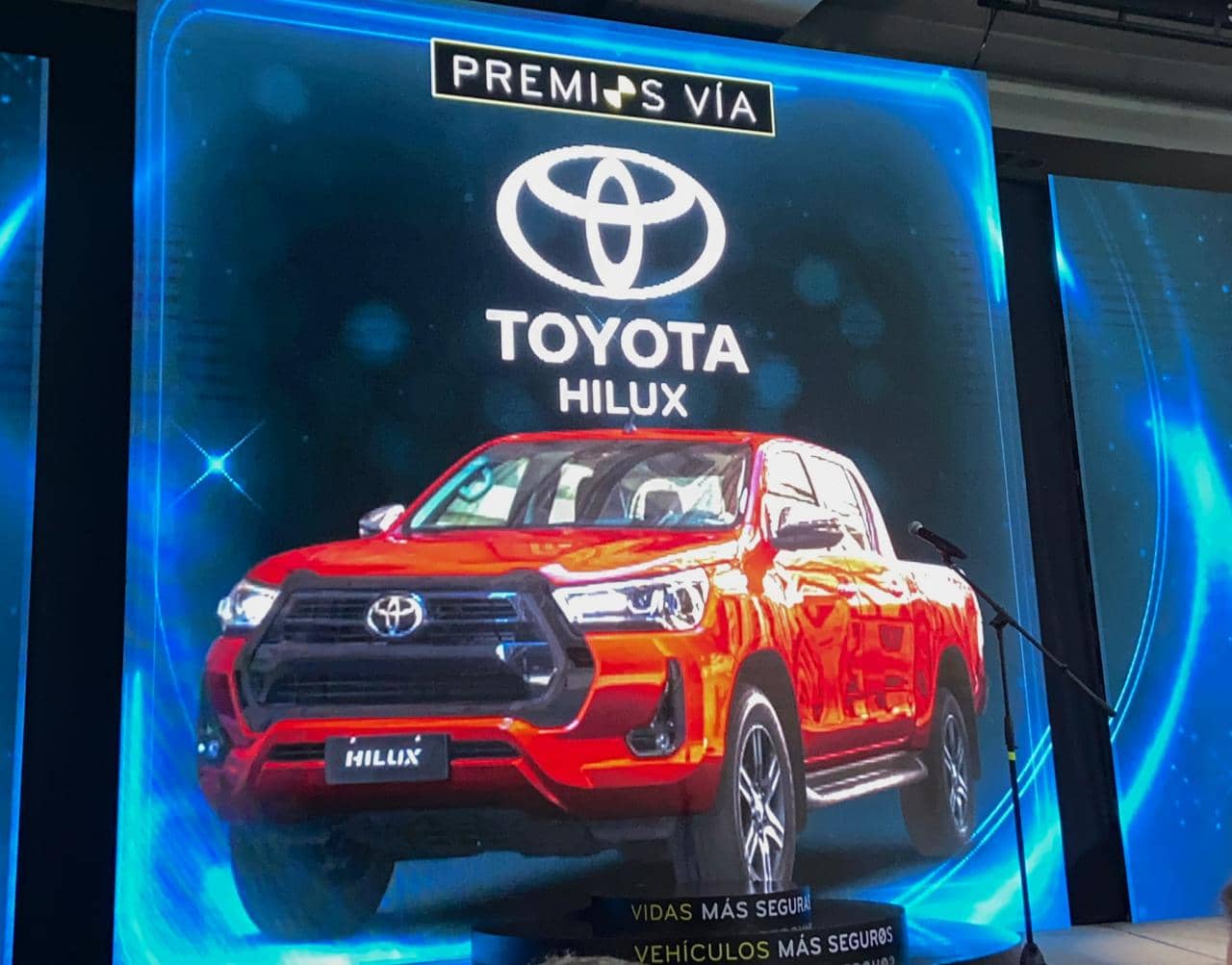 Toyota Premios Via