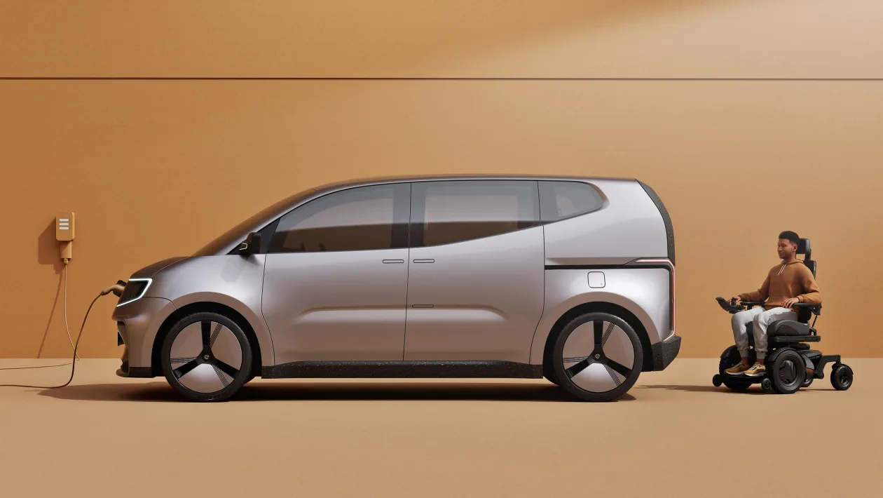 Callum eVITA: Movilidad Eléctrica para Usuarios de Sillas de Ruedas 1 Callum eVITA lateral