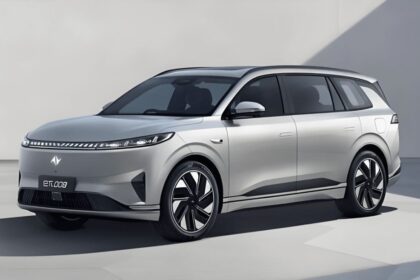 Dongfeng eπ008